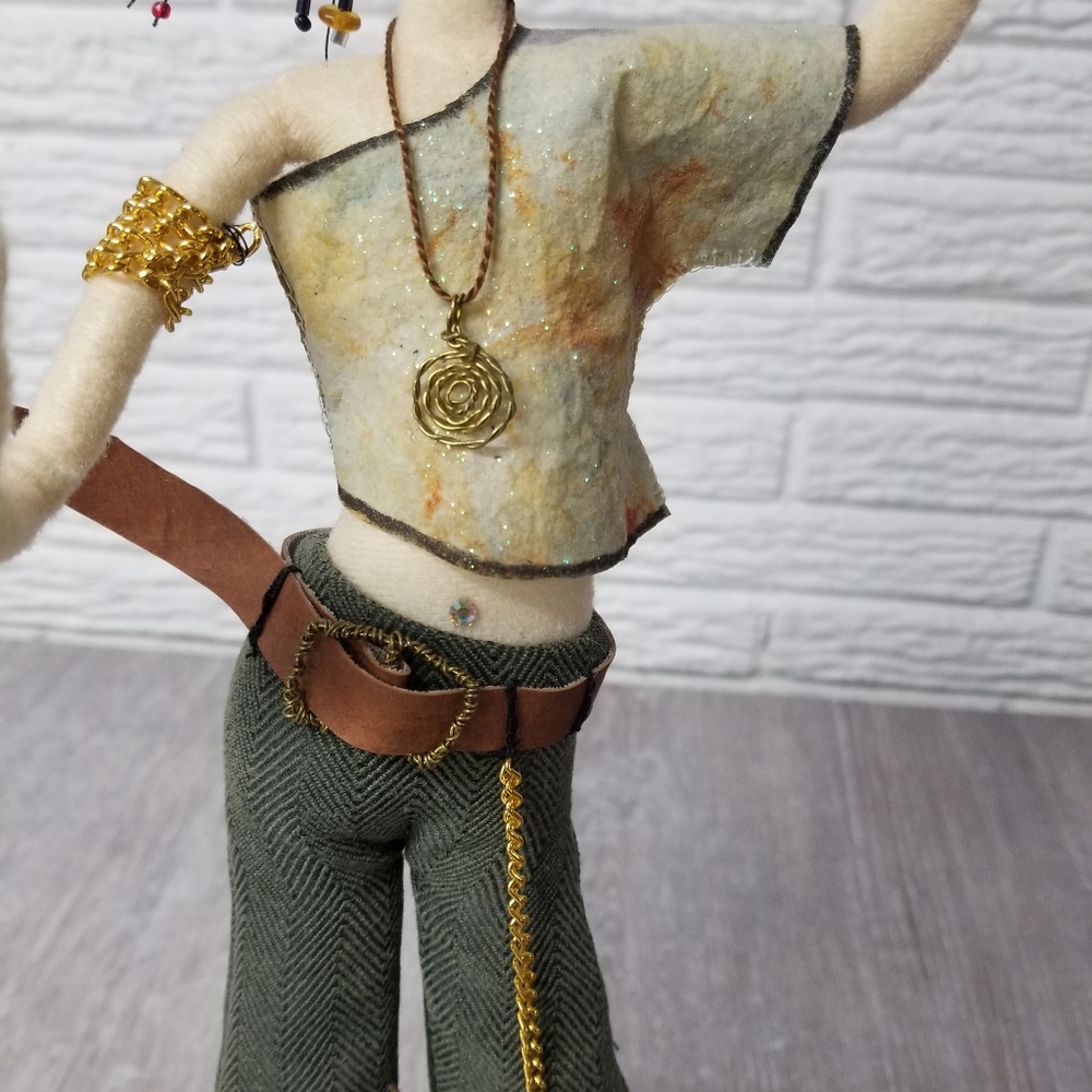 Punk Rocker Art decor doll - Picture 15 of 16